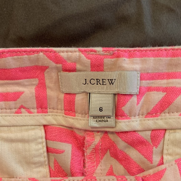 2/$30 🩷 J Crew shorts 🩷 size 6 🩷 pink and white 🩷 textured - Picture 12 of 15